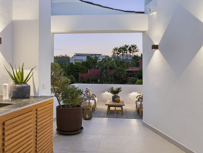 Image No.41-4 Bed Property for sale