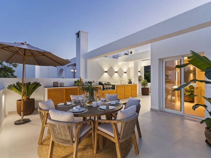 Image No.43-4 Bed Property for sale