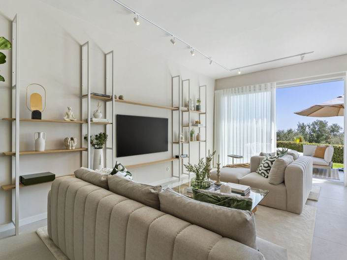 Image No.8-4 Bed Property for sale