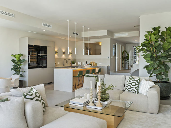 Image No.9-4 Bed Property for sale