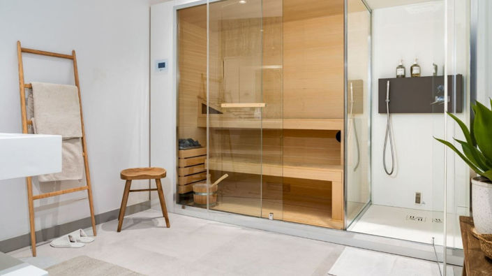 Image No.20-5 Bed Property for sale