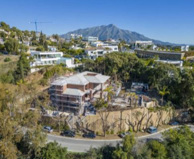 Image No.29-7 Bed Property for sale