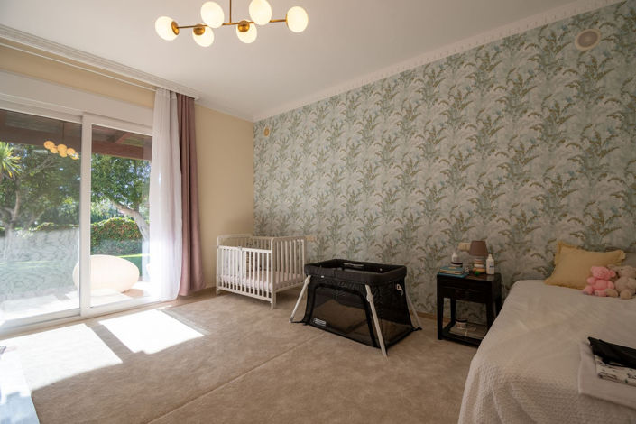 Image No.27-5 Bed Property for sale