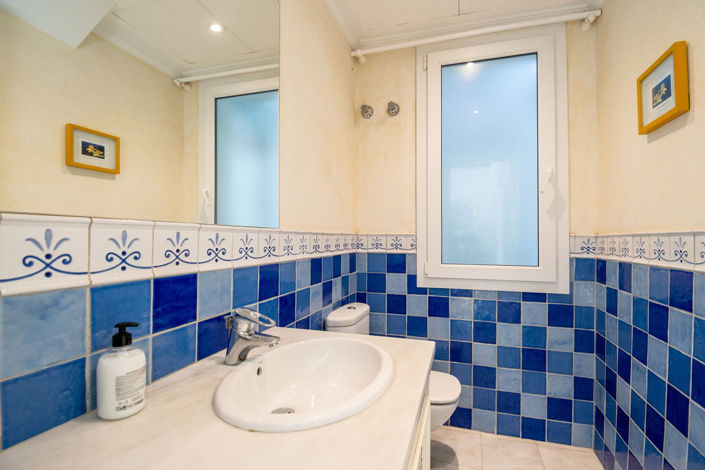 Image No.29-5 Bed Property for sale