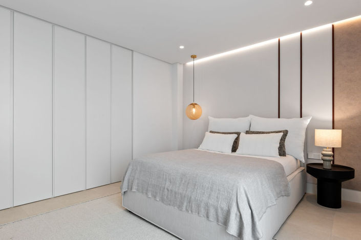 Image No.19-3 Bed Property for sale