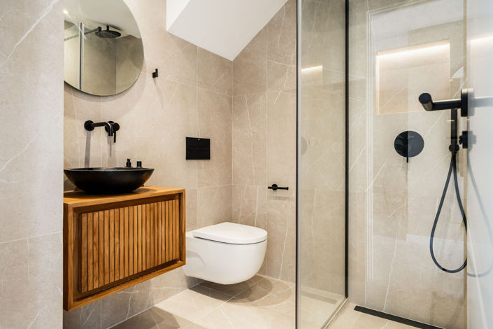 Image No.12-2 Bed Property for sale