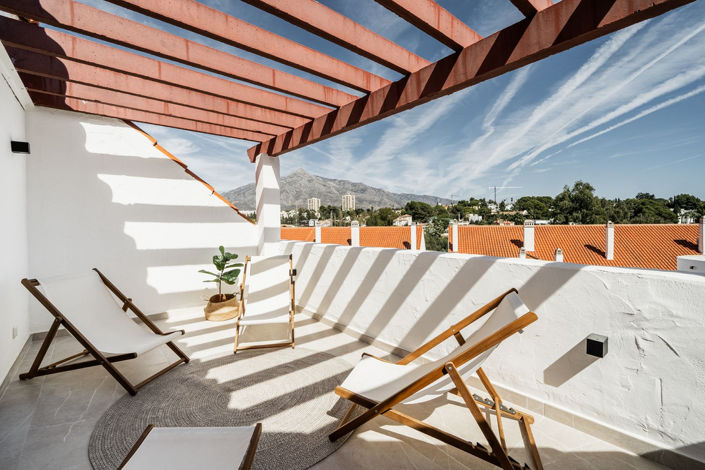 Image No.15-2 Bed Property for sale