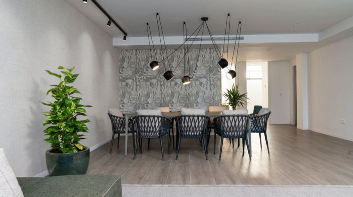 Image No.25-6 Bed Property for sale