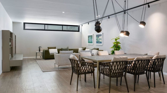 Image No.26-6 Bed Property for sale