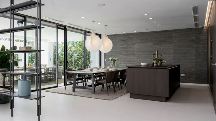 Image No.31-6 Bed Property for sale