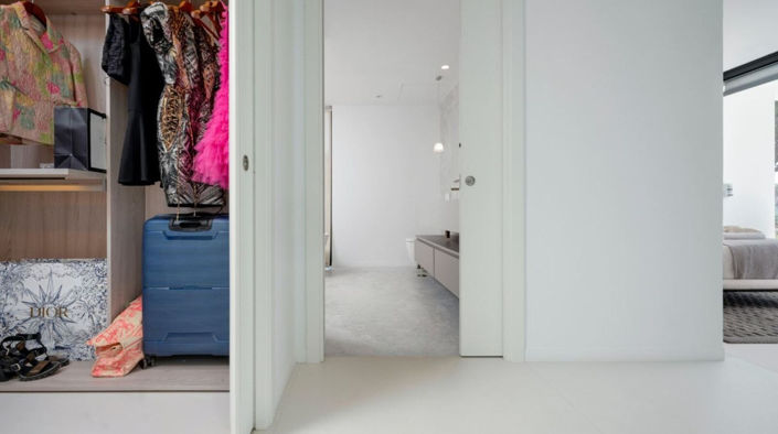 Image No.36-6 Bed Property for sale