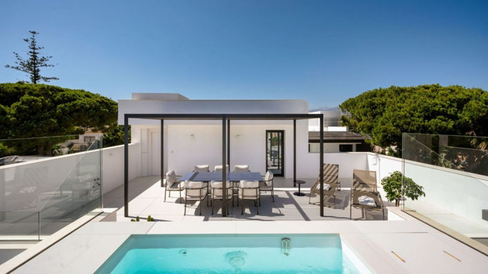 Image No.4-6 Bed Property for sale