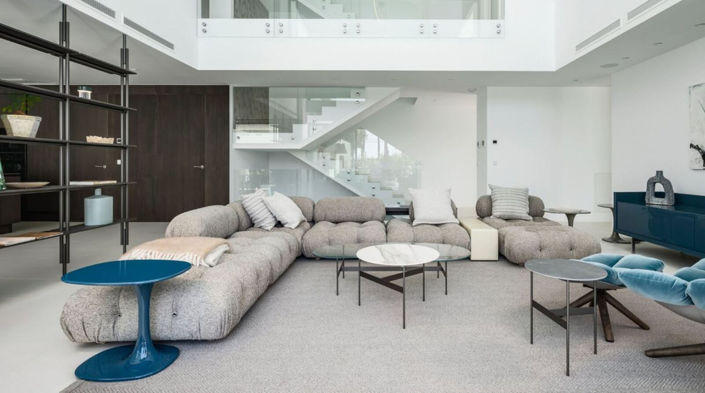 Image No.5-6 Bed Property for sale