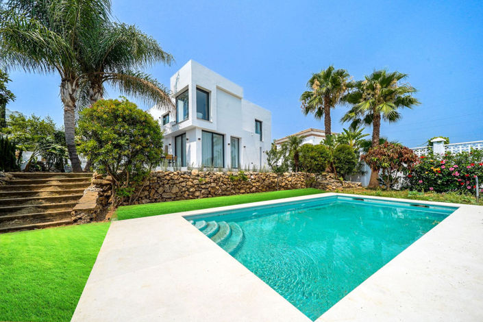 Image No.1-5 Bed Property for sale