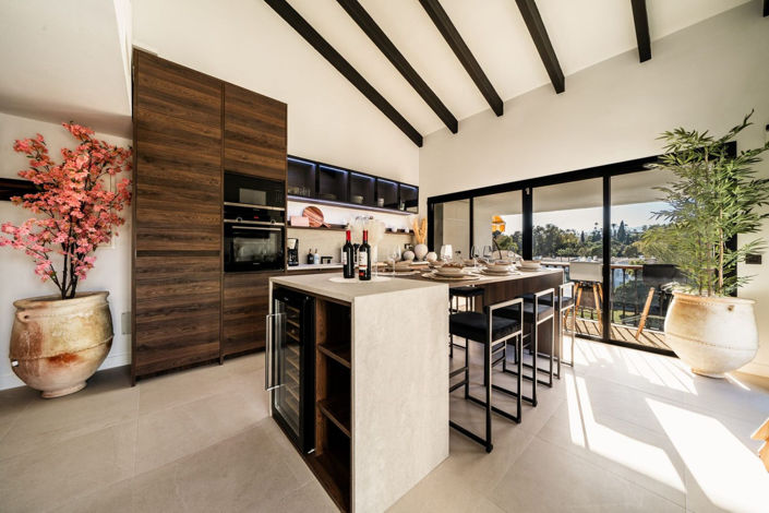 Image No.6-3 Bed Property for sale