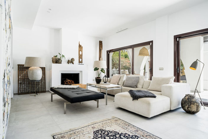 Image No.10-5 Bed Property for sale