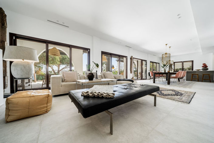 Image No.6-5 Bed Property for sale