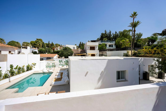 Image No.4-4 Bed Property for sale