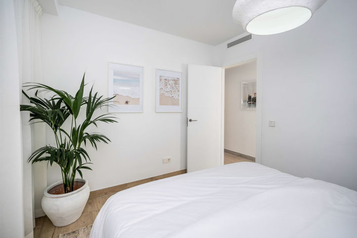 Image No.42-4 Bed Property for sale