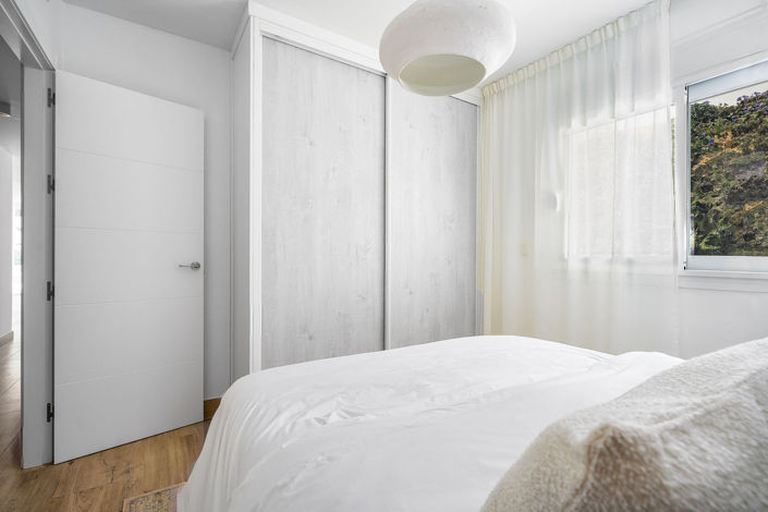 Image No.45-4 Bed Property for sale