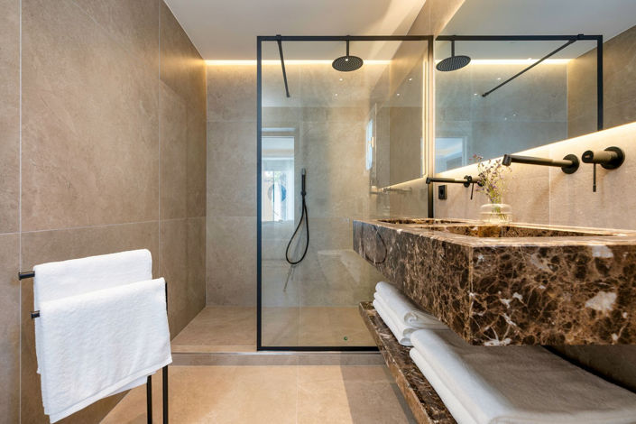 Image No.50-4 Bed Property for sale