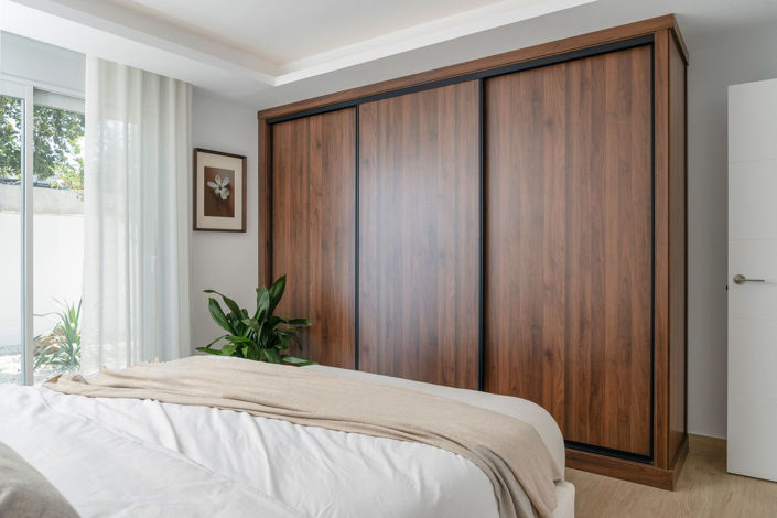 Image No.52-4 Bed Property for sale