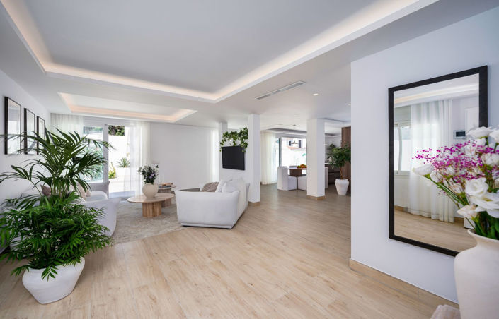 Image No.7-4 Bed Property for sale