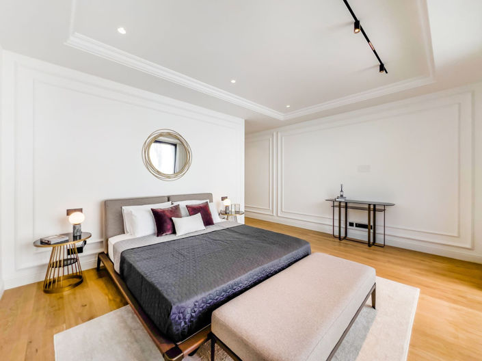 Image No.20-6 Bed Property for sale