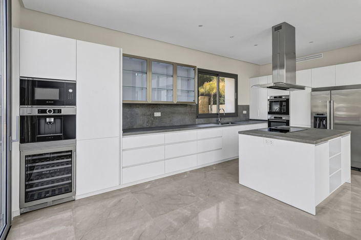 Image No.33-5 Bed Property for sale