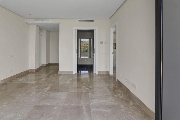 Image No.41-5 Bed Property for sale