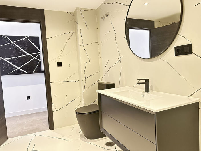 Image No.16-1 Bed Property for sale