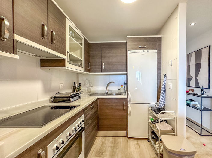 Image No.11-2 Bed Property for sale