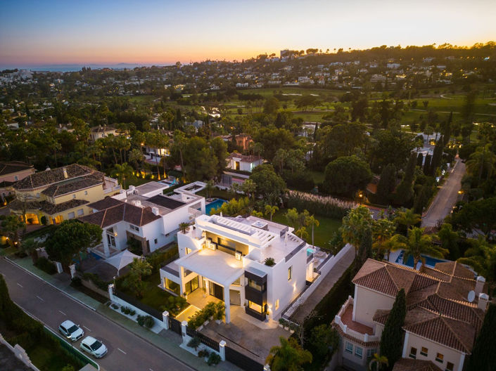 Image No.30-5 Bed Property for sale