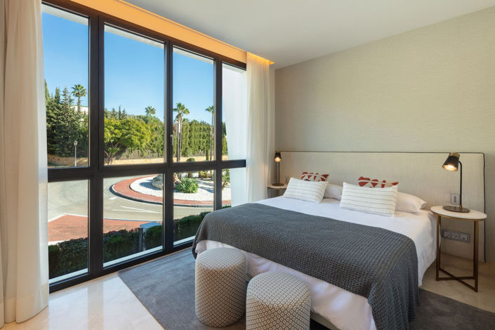 Image No.14-3 Bed Property for sale