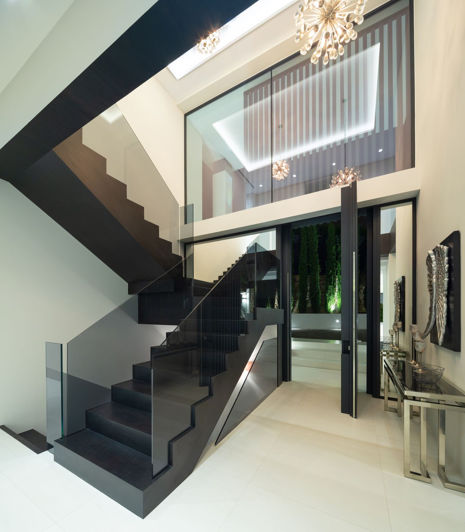 Image No.13-5 Bed Property for sale