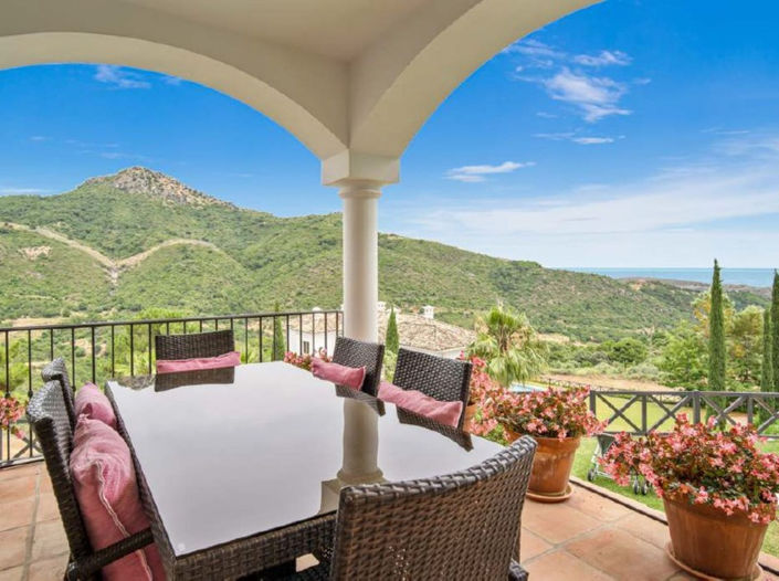 Image No.2-4 Bed Property for sale