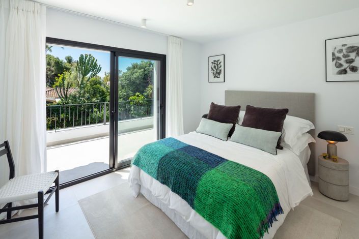 Image No.6-4 Bed Property for sale