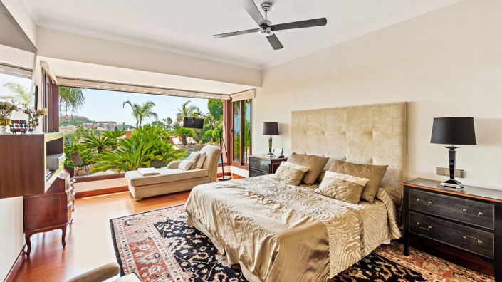 Image No.4-5 Bed Property for sale