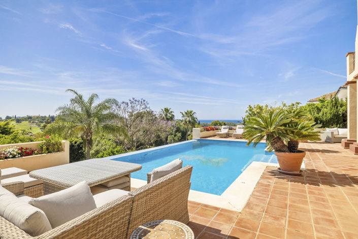 Image No.1-5 Bed Property for sale