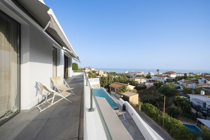 Image No.10-4 Bed Property for sale