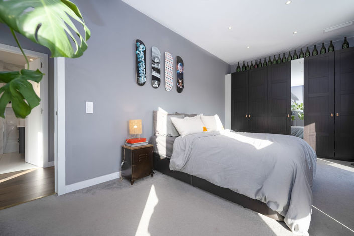 Image No.8-4 Bed Property for sale