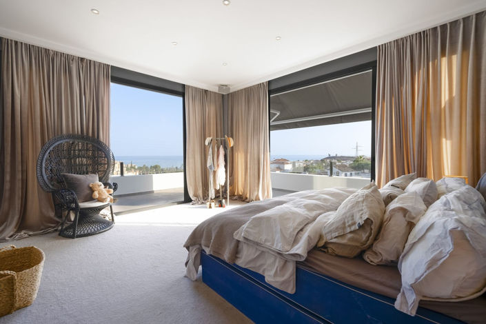 Image No.9-4 Bed Property for sale