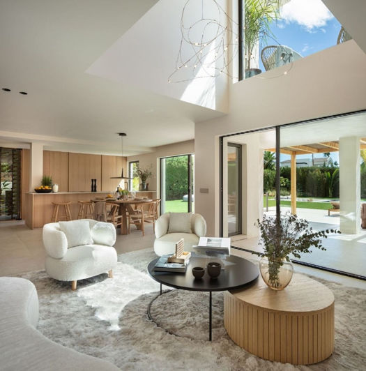 Image No.3-5 Bed Property for sale