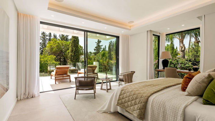 Image No.15-5 Bed Property for sale