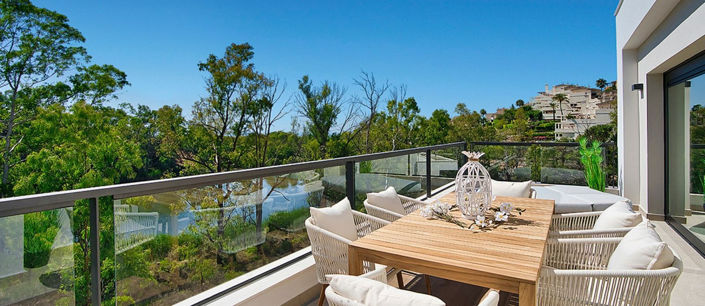 Image No.10-2 Bed Property for sale