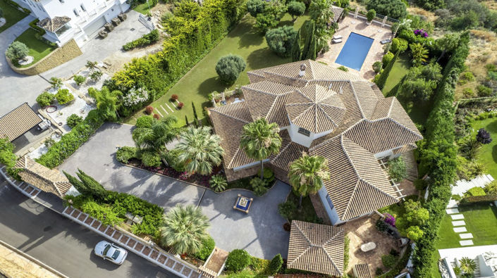 Image No.14-6 Bed Property for sale