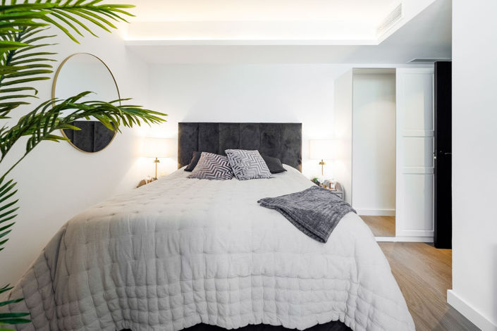 Image No.14-5 Bed Property for sale