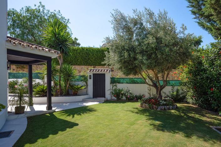 Image No.18-5 Bed Property for sale