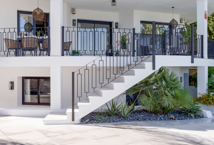 Image No.21-5 Bed Property for sale