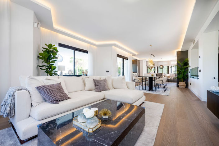 Image No.3-5 Bed Property for sale